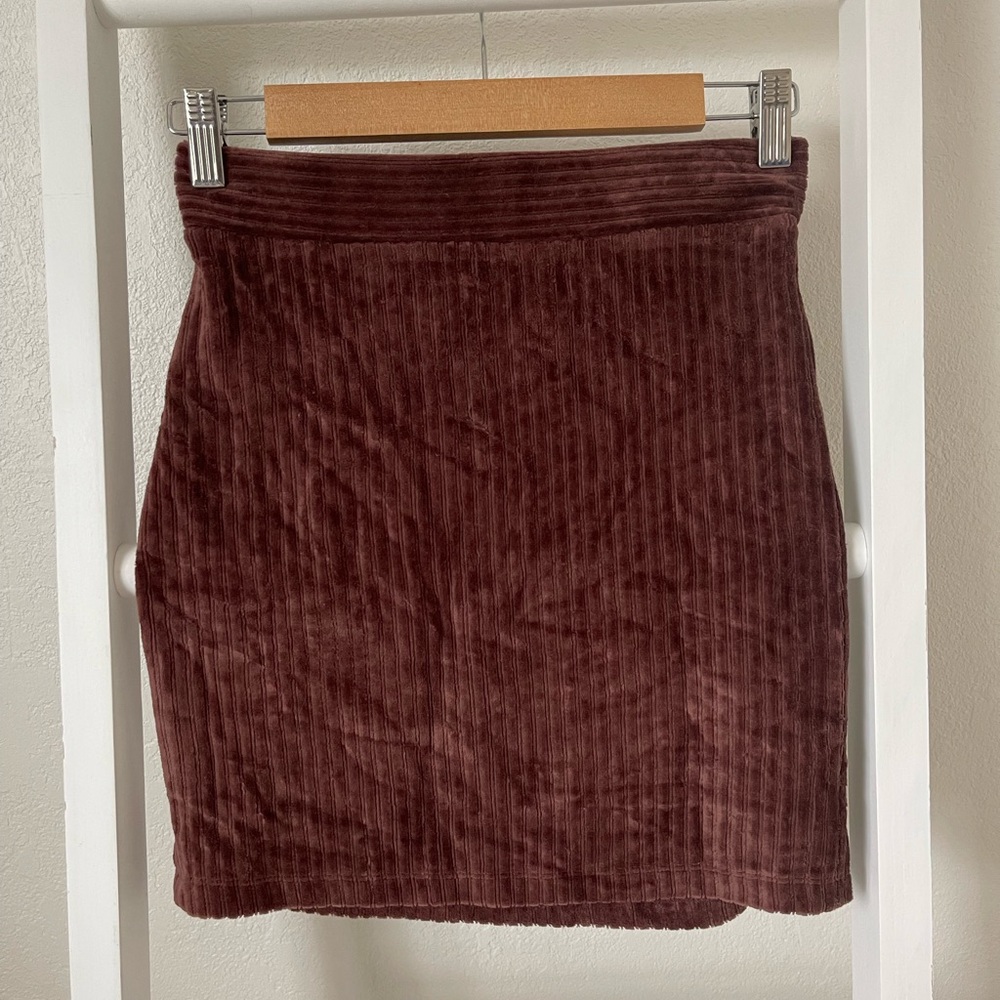 NWOT UOI Boutique Velvet Ribbed Bodycon Mini Skirt Small